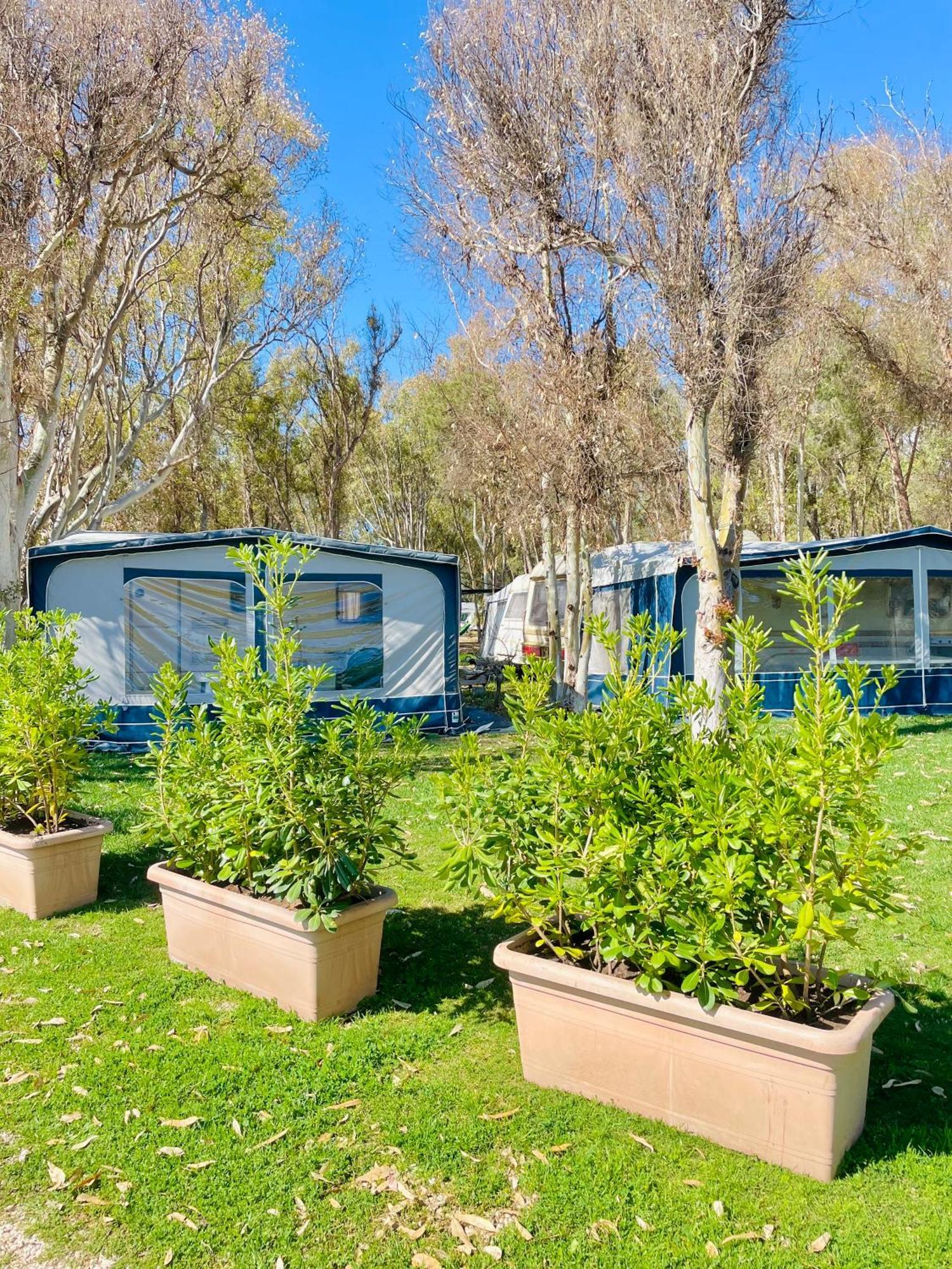 Camping Cala D'Ostia Пула Экстерьер фото
