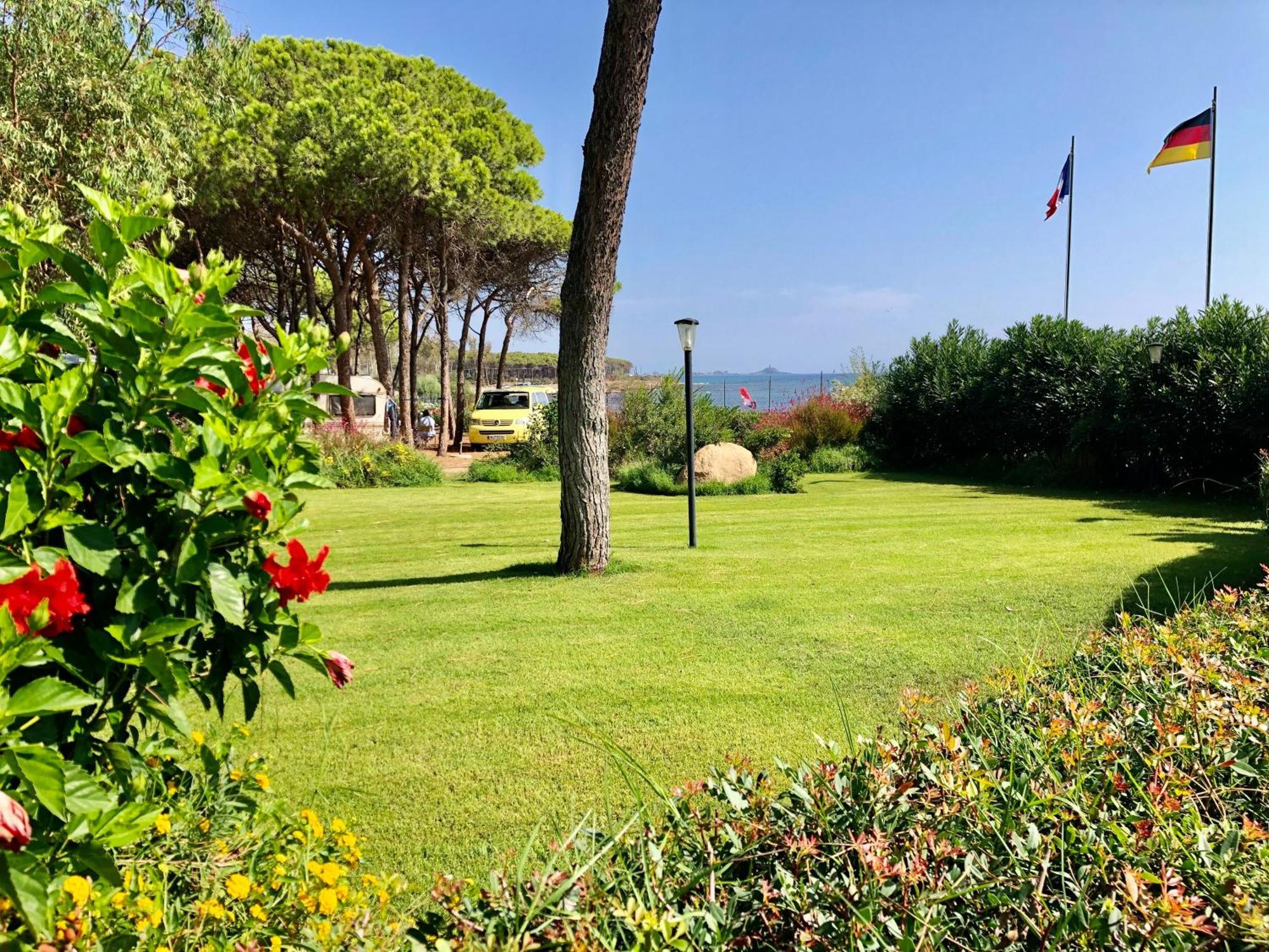 Camping Cala D'Ostia Пула Экстерьер фото