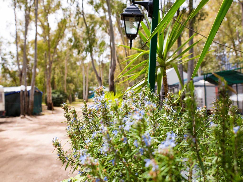 Camping Cala D'Ostia Пула Экстерьер фото